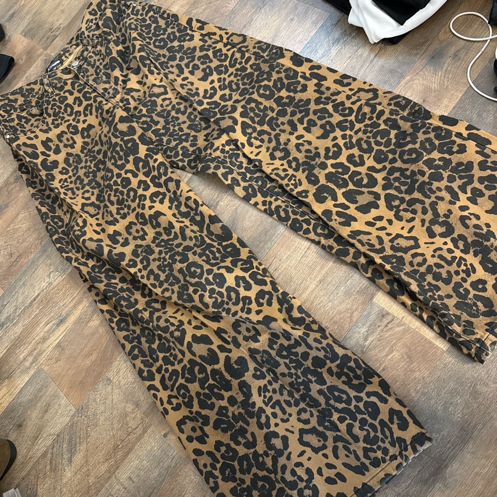 Leopard Print Wide-Leg Pants